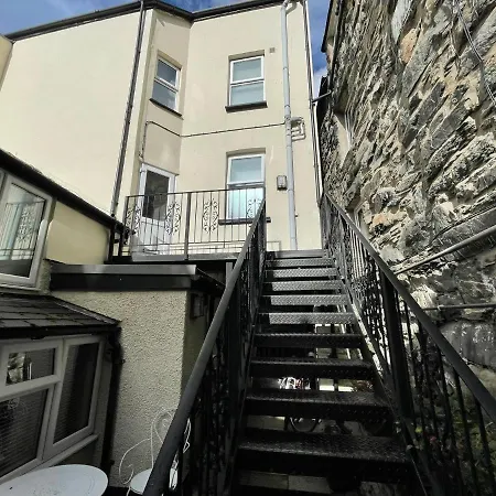 Flat 2, Ty Newydd Apartment Barmouth Exterior photo