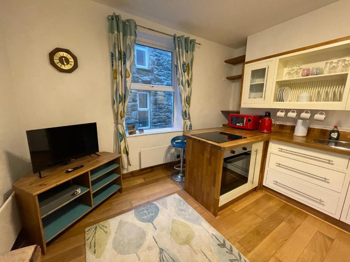 Flat 2, Ty Newydd