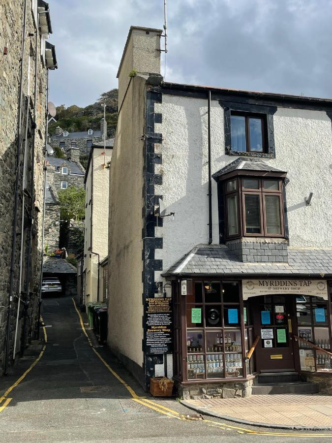 Apartment Flat 2, Ty Newydd